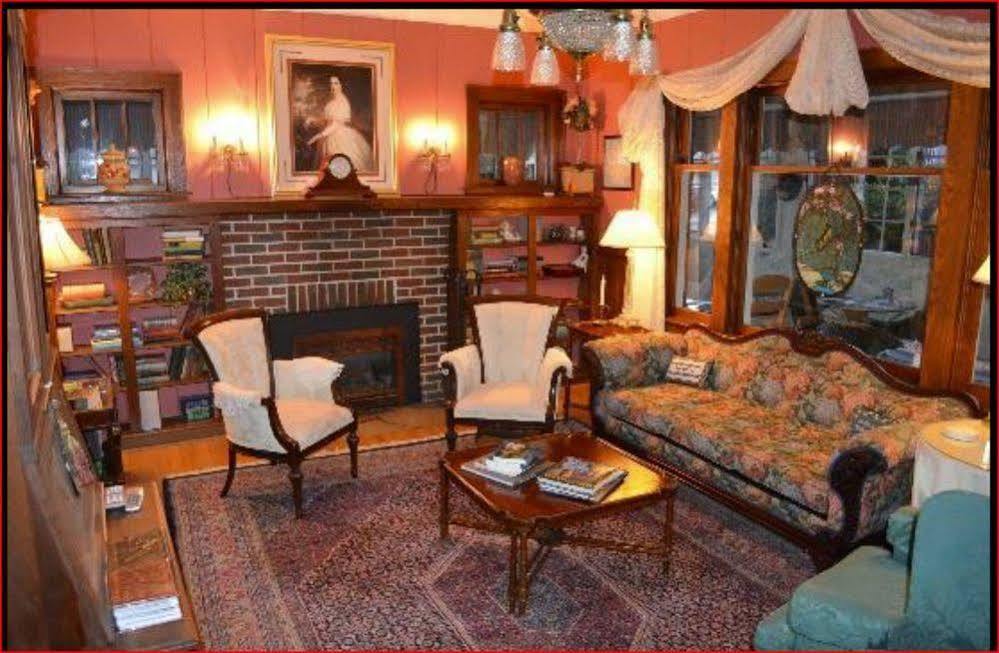 Azalea Inn Bed And Breakfast بانير إلك المظهر الخارجي الصورة